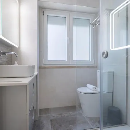 Appartement New By The Metro *