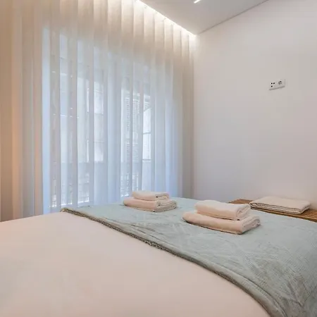 Appartement New By The Metro