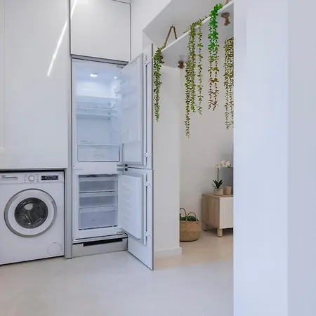 New By The Metro Lisboa