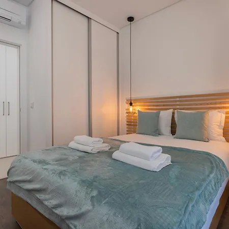 Appartement New By The Metro