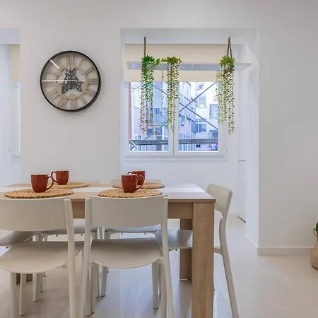 New By The Metro - 1e Appartement Lisboa